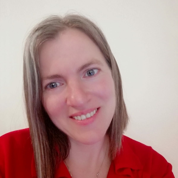 Graduated as an English as a Second Language Teacher I have been teaching the language to students of all ages and levels for the last 12 years.