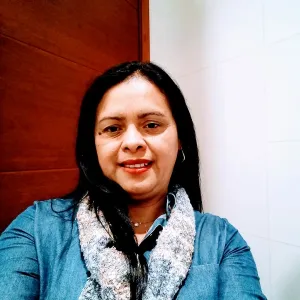 Iris teresa - profesor de química - Villa María del Triunfo