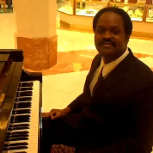 Corey - Singing tutor - Garden City