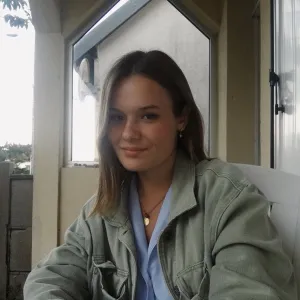 Emilie - Prof d'histoire - Rouen