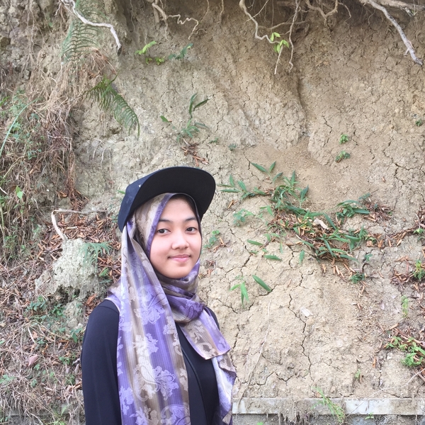 Mahasiswa semester 8 dengan jurusan Fisika, Universitas Indonesia. Saya berpengalaman menjadi tutor olimpiade Matematika.