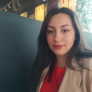 Nida Nergis - İngilizce öğretmeni - İstanbul