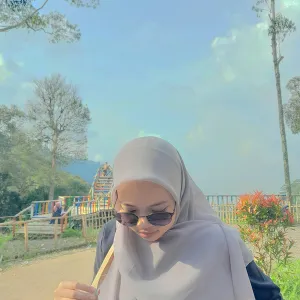 Hasna - Guru mengaji - Rancabali