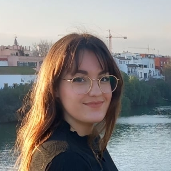 Soy Mónica y soy estudiante de Traducción e Interpretación de Inglés. Doy clases particulares de Inglés desde primaria hasta Bachillerato en Mairena del Aljarafe y Sevilla.