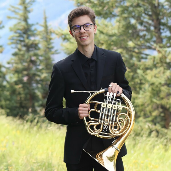 Master's Candidate and substitute horn player with the New World Symphony, teaching brass instruments online