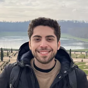 Vasco - Professor de inglês - São Miguel do Rio Torto