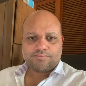 Juan guillermo - profesor de HTML - Medellín