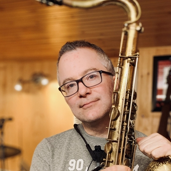 Professeur de sax, trompette et flûte, spécialité improvisation jazz et développement des mécanismes reliés à l’écoute.