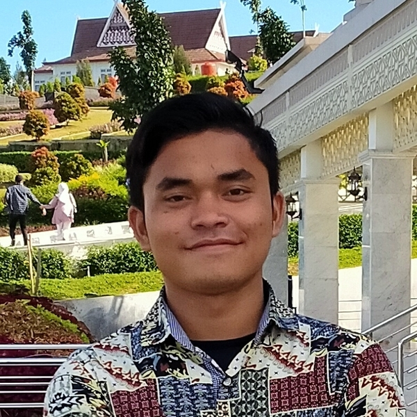 Saya merupakan Mahasiswa akhir Teknik elektro Universitas negeri Medan Sumatera Utara ingin menjadi guru privat