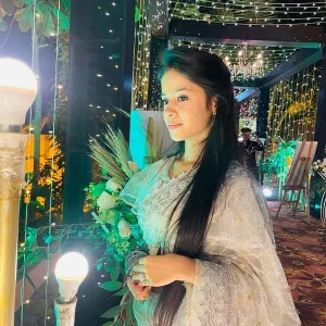 Isha Suralikar - English tutor - Nashik