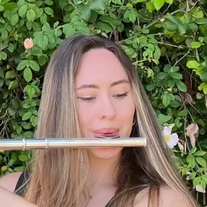 Bérénice - Prof de flûte traversière - Bron