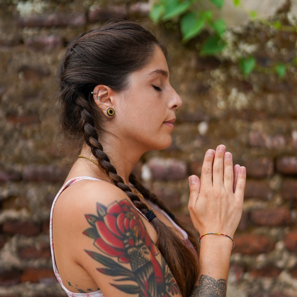 Instrutora de Yoga para todos os níveis, nas modalidades Ashtanga, Vinyasa e Hatha yoga online e/ou ao domicílio.