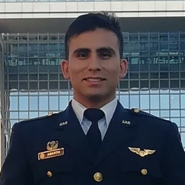 Graduado de la Escuela de Oficiales de la Fuerza Aérea del Perú y con un Postgrado en la Universidad de Aeronáutica y Astronáutica de Pekín, China.
