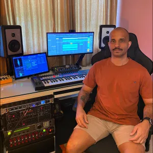 Cesar - Professor de produção musical - Brasília