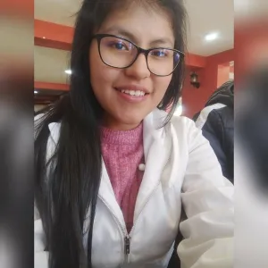 Karla Jenifer - profesor de matemáticas - Cusco