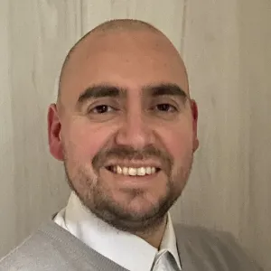 Carlos - profesor de programación - Santiago