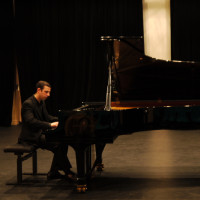 Professeur expérimenté donne cours particuliers  de piano sur Metz et alentours