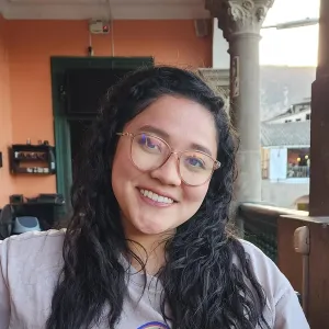 Manaka - profesor de guitarra - Lima