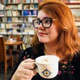 Ana - Professor de Literatura - Centro