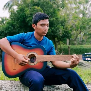 Mizraim - Profe de guitarra criolla - 