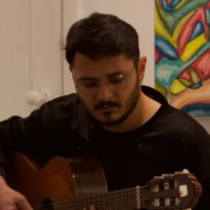 Eray - Gitar öğretmeni - 
