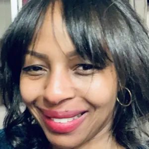 GERALDINE - Prof de fle - français langue étrangère - Épinay-sur-Seine