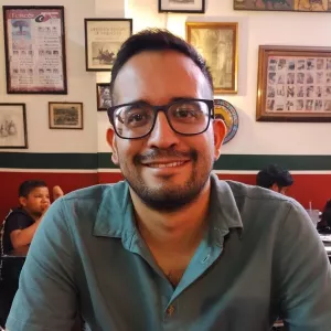 Carlos Daniel - Profesor de historia y geografía - Guadalajara