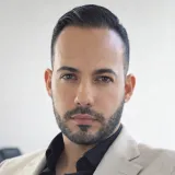 Alain - Prof de marketing - Marseille