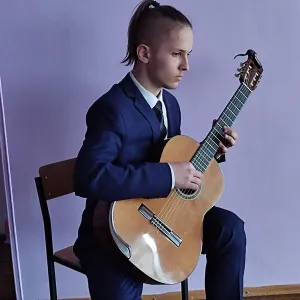 Валан Ютубер - викладач гри на гітарі - Полтава