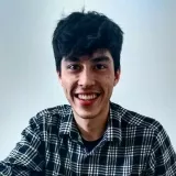 Lucas - Prof de programação - Foz do Iguaçu
