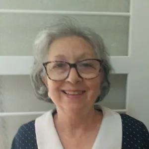 Liana - Professor de auxílio para alunos com autismo - 