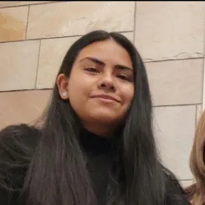 Mishel Belen - Profe de matemáticas - La Molina