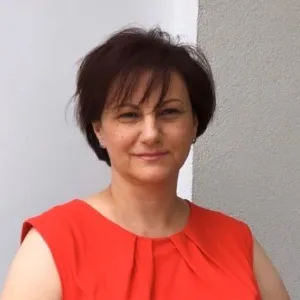 Helga - angol nyelv magántanár - Paks