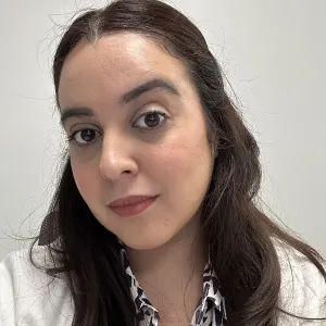 Mounira - Prof de droit des obligations - Paris 4e