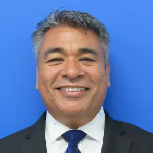 Johny - Profesor de autocad - Ensenada