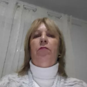 Elizabeth - Profe de biología - Rivera​