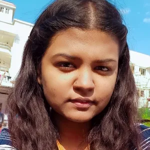 Aayushi - Biology tutor - 