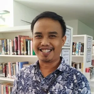 I Putu Ngurah Bagus - Guru bahasa inggris - 