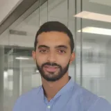 Hamza - Prof d'économie - Puteaux