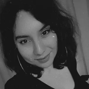 Antonia - profesor de lectura del tarot adivinatorio - Yerbas Buenas