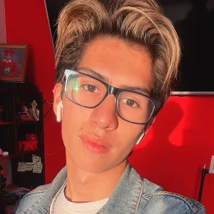Daniel - profesor de electrónica - Cartago