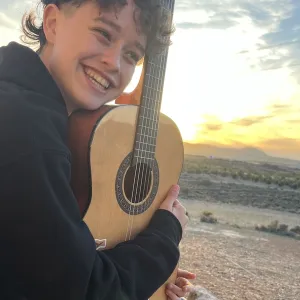 Sara - profesor de guitarra - Zaragoza