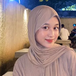 Mia - Guru mengaji - 