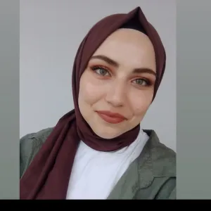 Nuriye - Matematik öğretmeni - 