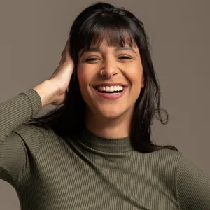 Izabella - Professor de teatro - Rio de Janeiro