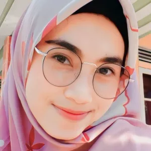 Yanti - Guru mengaji - Yogyakarta