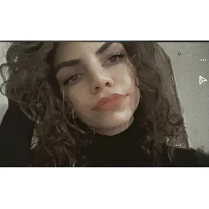 Meryem - Fransızca öğretmeni - 