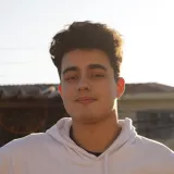 Pedro - Professor de química - São Paulo