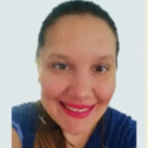 Mina - Italian teacher - London
