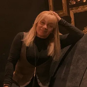 Andrea - profesor de derecho - Atlántida
